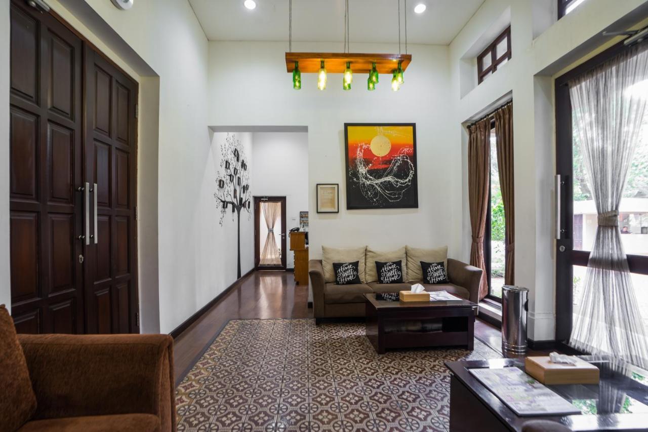 Jambuluwuk Residence Menteng Jakarta Exterior photo