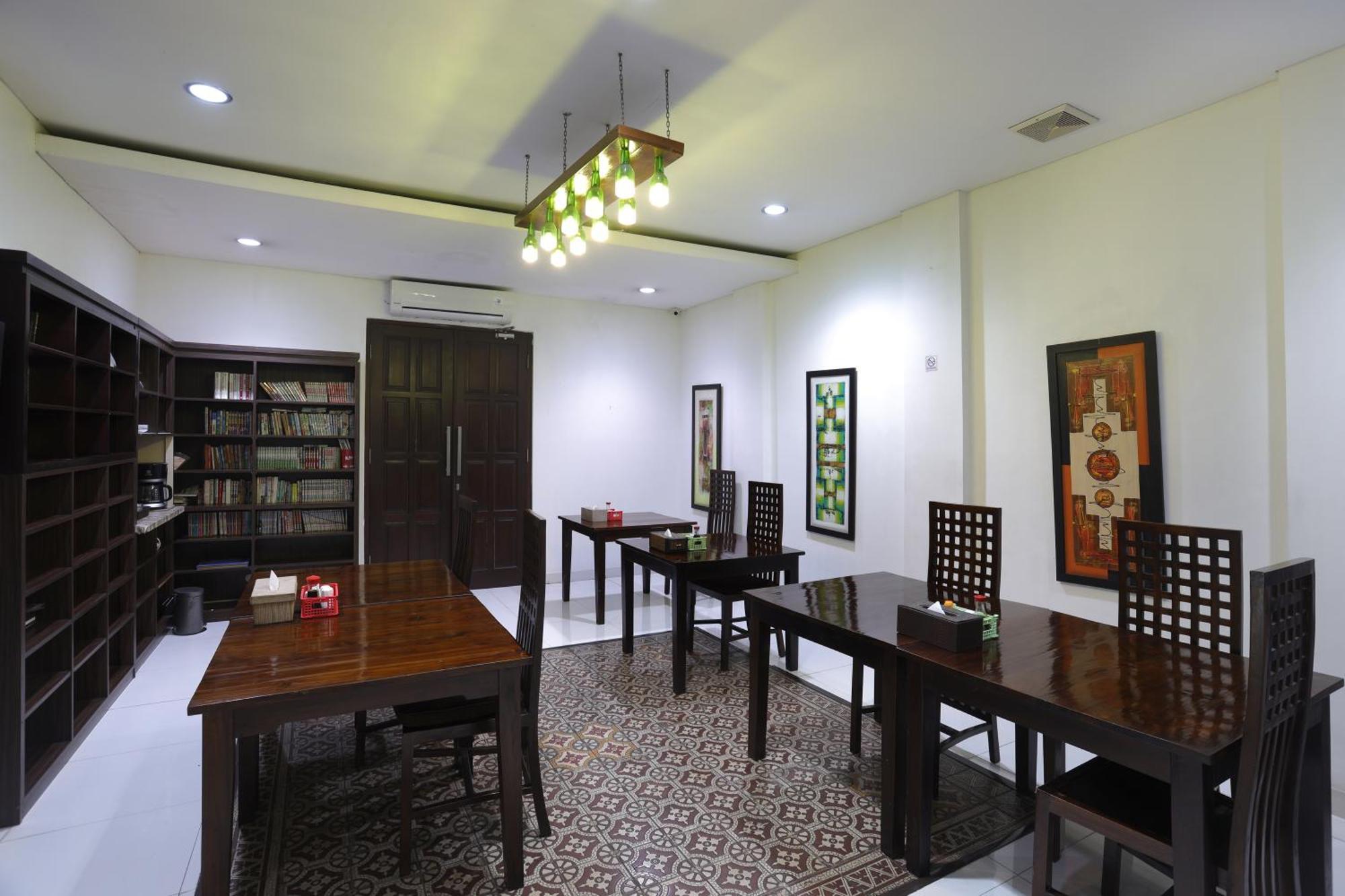 Jambuluwuk Residence Menteng Jakarta Exterior photo